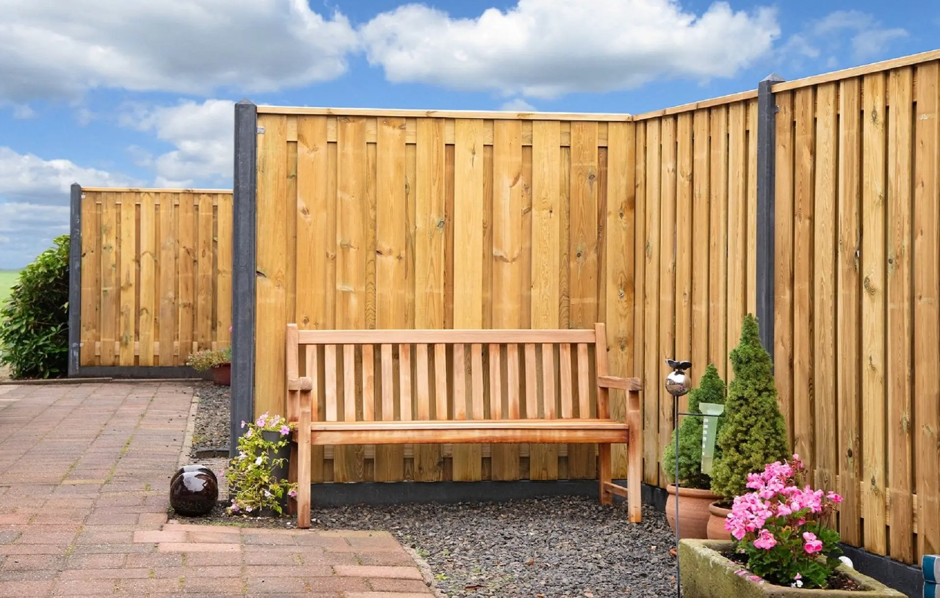 Moderne betonschutting